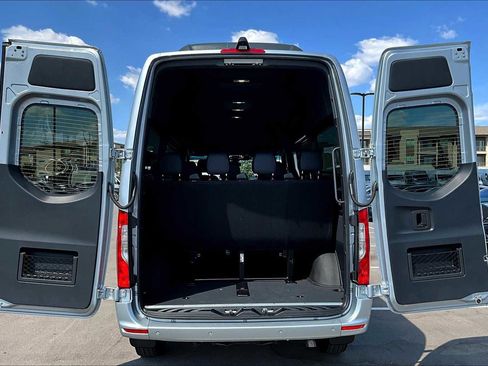 New 2025 Mercedes-Benz Sprinter 2500 image 18