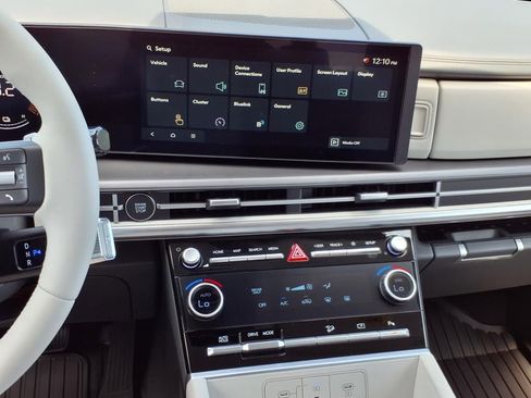 New 2026 Hyundai Santa Fe SE image 16