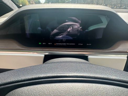 Used 2022 Tesla Model X image 24