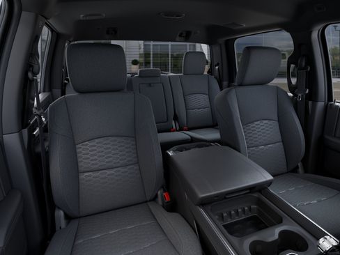 New 2026 RAM 2500 Big Horn AWD/4WD image 16