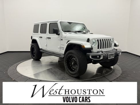 Used 2018 Jeep Wrangler Unlimited Sahara AWD/4WD image 1