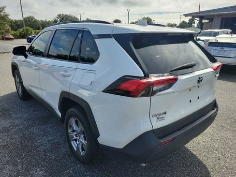 Used 2022 Toyota RAV4 LE image 12