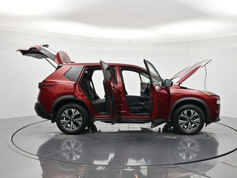 Used 2023 Nissan Rogue SV FWD image 47