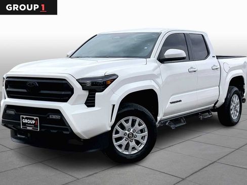 Used 2026 Toyota Tacoma SR5 image 1