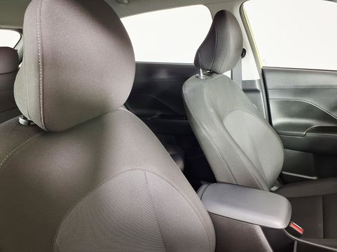 Certified 2025 Hyundai Kona SEL FWD image 10