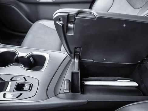 Used 2024 Lexus RZ 300e Premium w/ Technology Package image 17