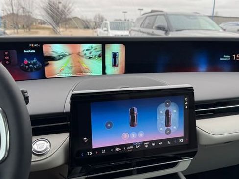 Used 2026 Lincoln Nautilus Reserve image 28