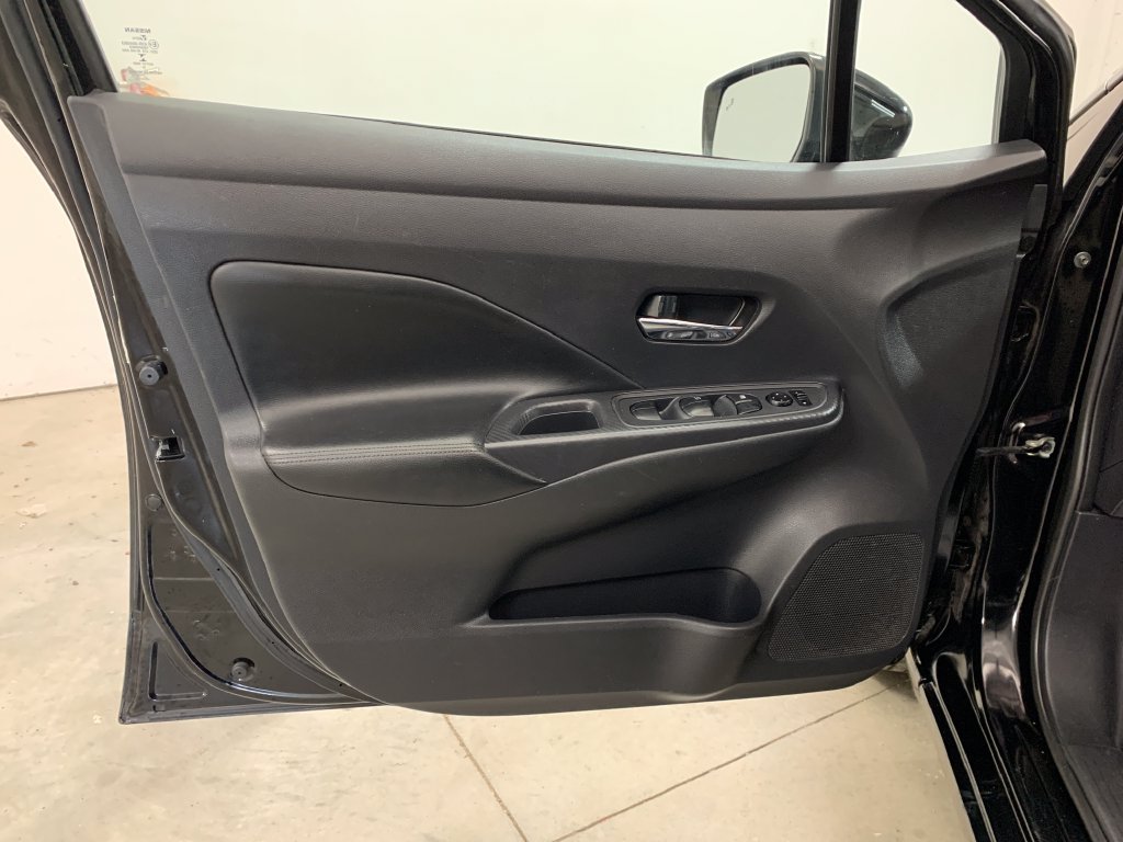 Used 2020 Nissan Versa SV FWD image 17