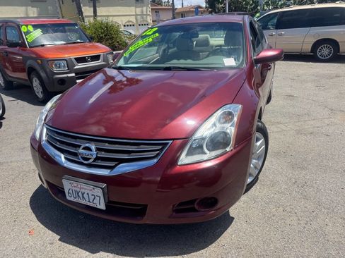 Used 2012 Nissan Altima 2.5 S FWD image 2