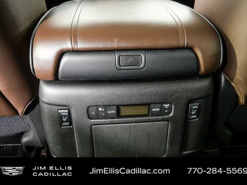 Used 2022 Nissan Armada Platinum w/ Captain's Chairs Package RWD image 19