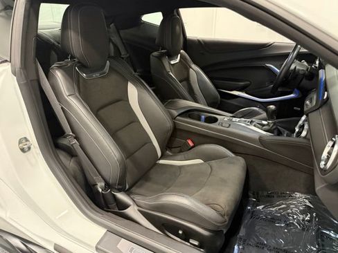 Used 2022 Chevrolet Camaro SS RWD image 36