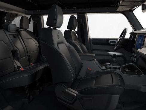 New 2025 Ford Bronco Outer Banks w/ Sasquatch Package image 6