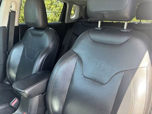 Used 2018 Jeep Compass Limited w/ Navigation Group AWD/4WD image 15