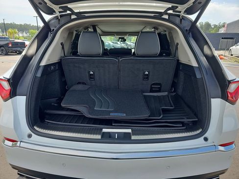 Used 2023 Acura MDX SH-AWD w/ Advance Package image 17