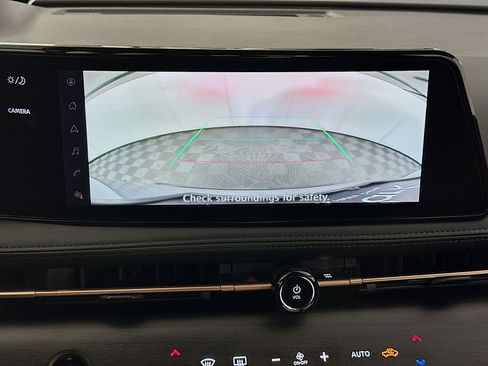 Used 2024 Nissan Ariya FWD image 23