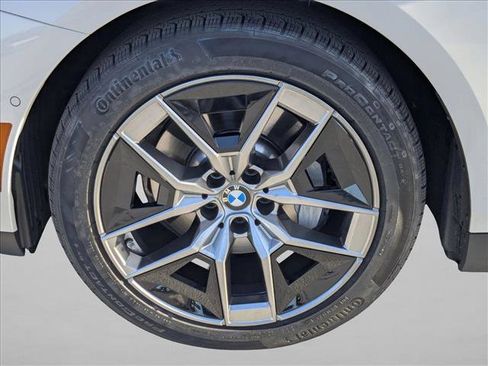 Certified 2026 BMW 530i w/ Premium Package image 25