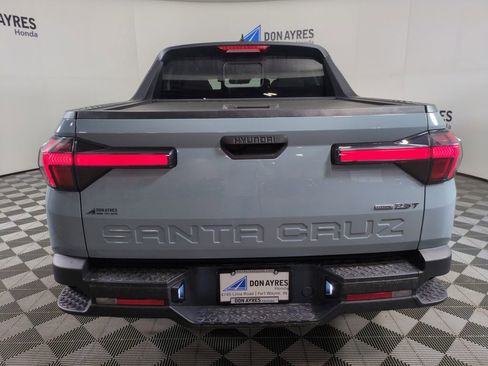 Used 2023 Hyundai Santa Cruz SEL Premium image 4