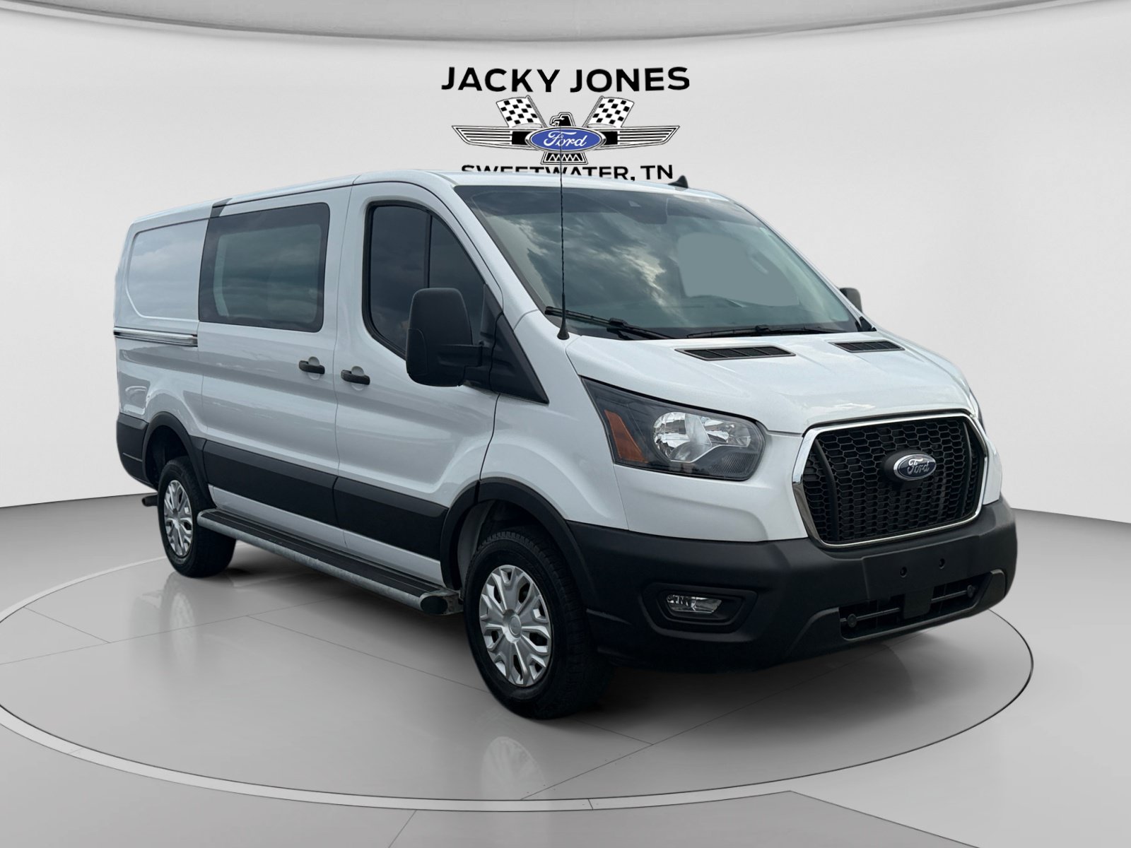 Used 2024 Ford Transit 250 Low Roof w/ Exterior Upgrade Package RWD image 7