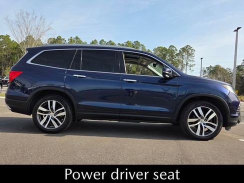 Used 2017 Honda Pilot Touring image 18