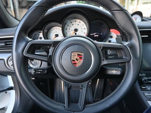 Used 2018 Porsche 911 GT3 image 32