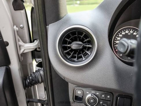 Used 2023 Mercedes-Benz Sprinter 2500 image 29