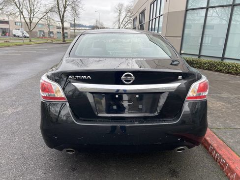 Used 2015 Nissan Altima 2.5 S w/ Power Driver Seat Package FWD image 4