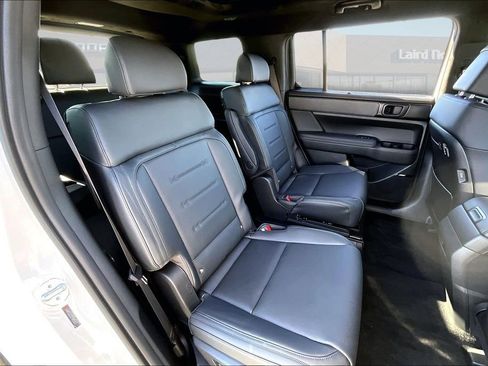 Used 2026 Hyundai Santa Fe Calligraphy image 9