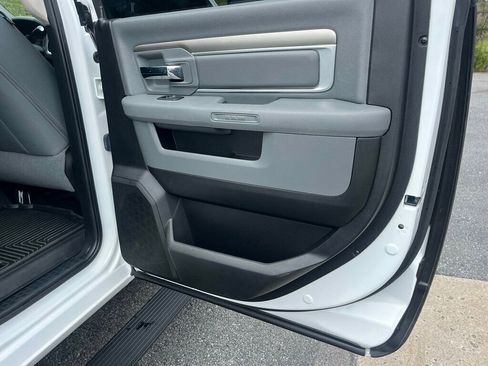 Used 2015 RAM 2500 SLT AWD/4WD image 37