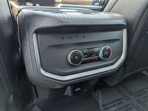 Used 2025 Ford Expedition Max Platinum AWD/4WD image 22