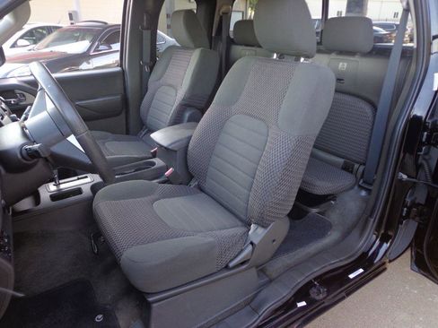 Used 2014 Nissan Frontier SV w/ SV Value Truck Package image 14