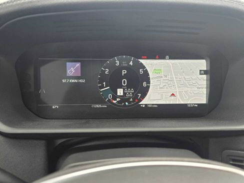 Certified 2024 Land Rover Discovery S image 27