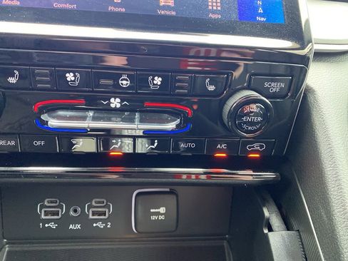 New 2025 Jeep Grand Cherokee Limited w/ Luxury Tech Group II image 29