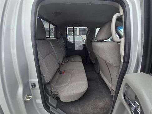 Used 2019 Nissan Frontier SV image 25