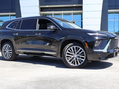 New 2026 Buick Enclave Avenir w/ Super Cruise Package image 2
