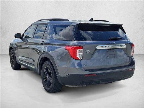 Used 2021 Ford Explorer XLT image 7