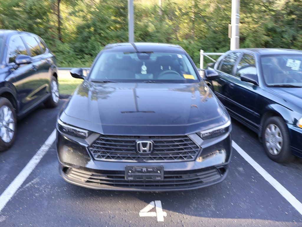 Used 2024 Honda Accord EX image 2