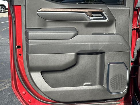 Certified 2025 Chevrolet Silverado 1500 RST AWD/4WD image 22