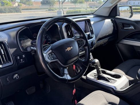 Used 2019 Chevrolet Colorado LT w/ LT Convenience Package RWD image 9