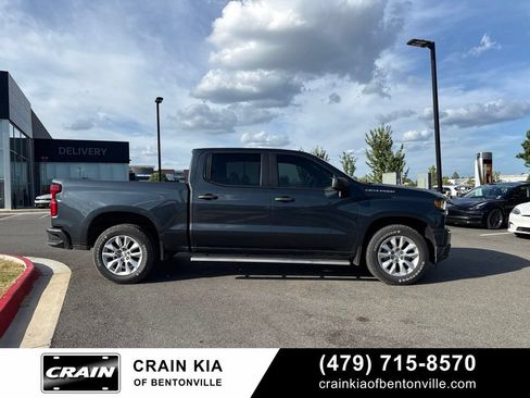 Used 2020 Chevrolet Silverado 1500 Custom w/ Custom Value Package RWD image 2