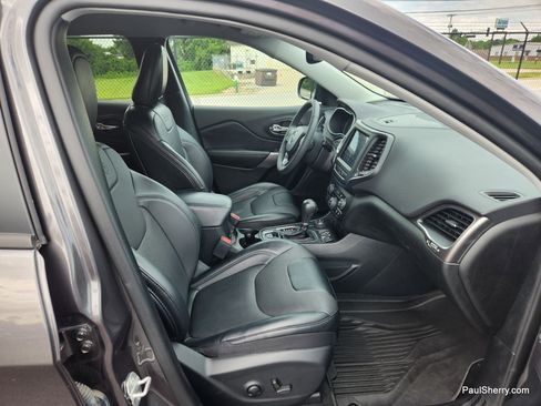 Used 2022 Jeep Cherokee Latitude Lux w/ Mopar Interior Package AWD/4WD image 40