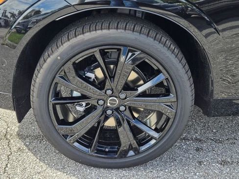 New 2026 Volvo XC60 B5 Ultra w/ Protection Package Premier image 12