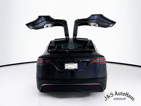 Used 2024 Tesla Model X image 6