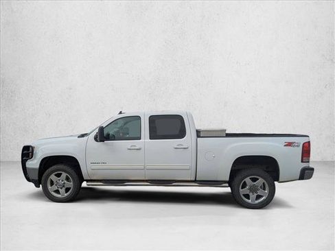 Used 2014 GMC Sierra 2500 SLT w/ SLT Convenience Package image 8