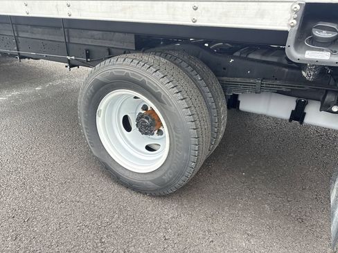 New 2025 Ford E-450 and Econoline 450 Super Duty w/ Driver's Safety Package image 27