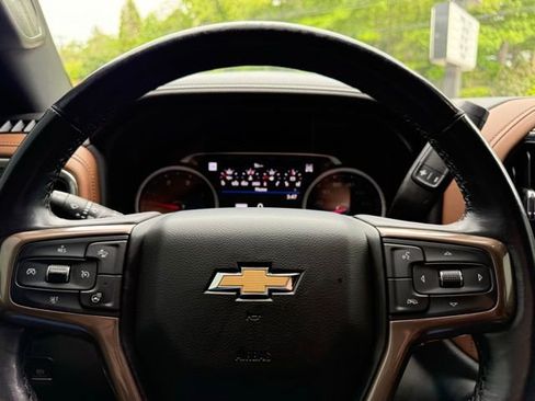 Used 2022 Chevrolet Silverado 2500 High Country w/ LPO, Hitch Package AWD/4WD image 28