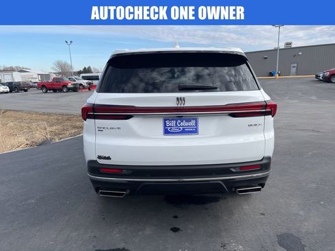 Used 2025 Buick Enclave Preferred image 5