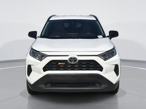 Used 2020 Toyota RAV4 LE image 2