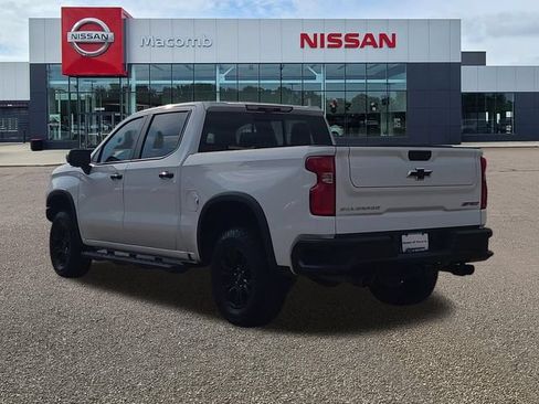 Used 2023 Chevrolet Silverado 1500 ZR2 w/ Technology Package AWD/4WD image 5