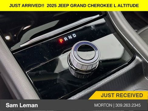New 2025 Jeep Grand Cherokee L Altitude image 16