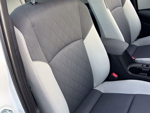 Used 2024 Toyota Corolla LE image 31